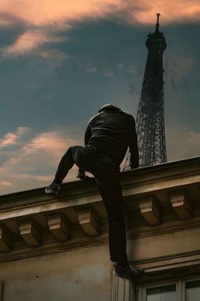 Poster: Vjeran Tomic: The Spider-Man of Paris